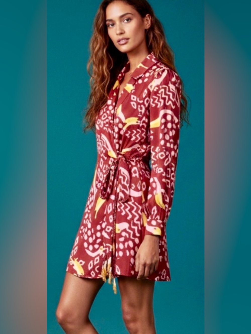 FARM RIO Toucanissimo! Cocktail Mini-Mock-Wrap Dress in Burgundy & Yellow. 💣